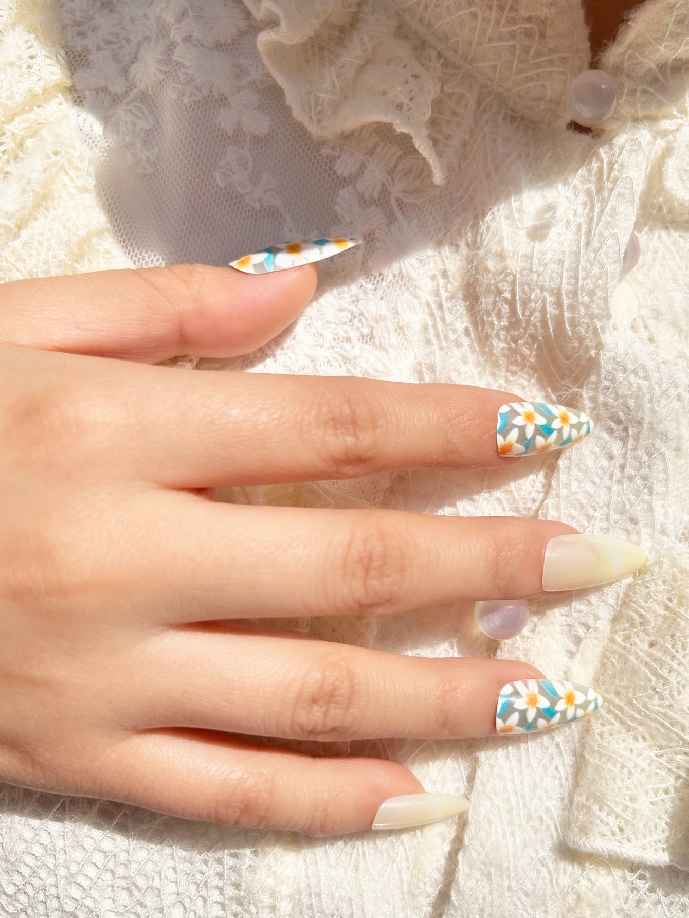 OPOOLA Almond Press on Nails Medium,OPOOLA Rainbow Jelly Soft Gel Fake Nails for Women Fit Natural,  Stick on Nails Reusable, 24pcs False Nails with Design Glue Art Kit