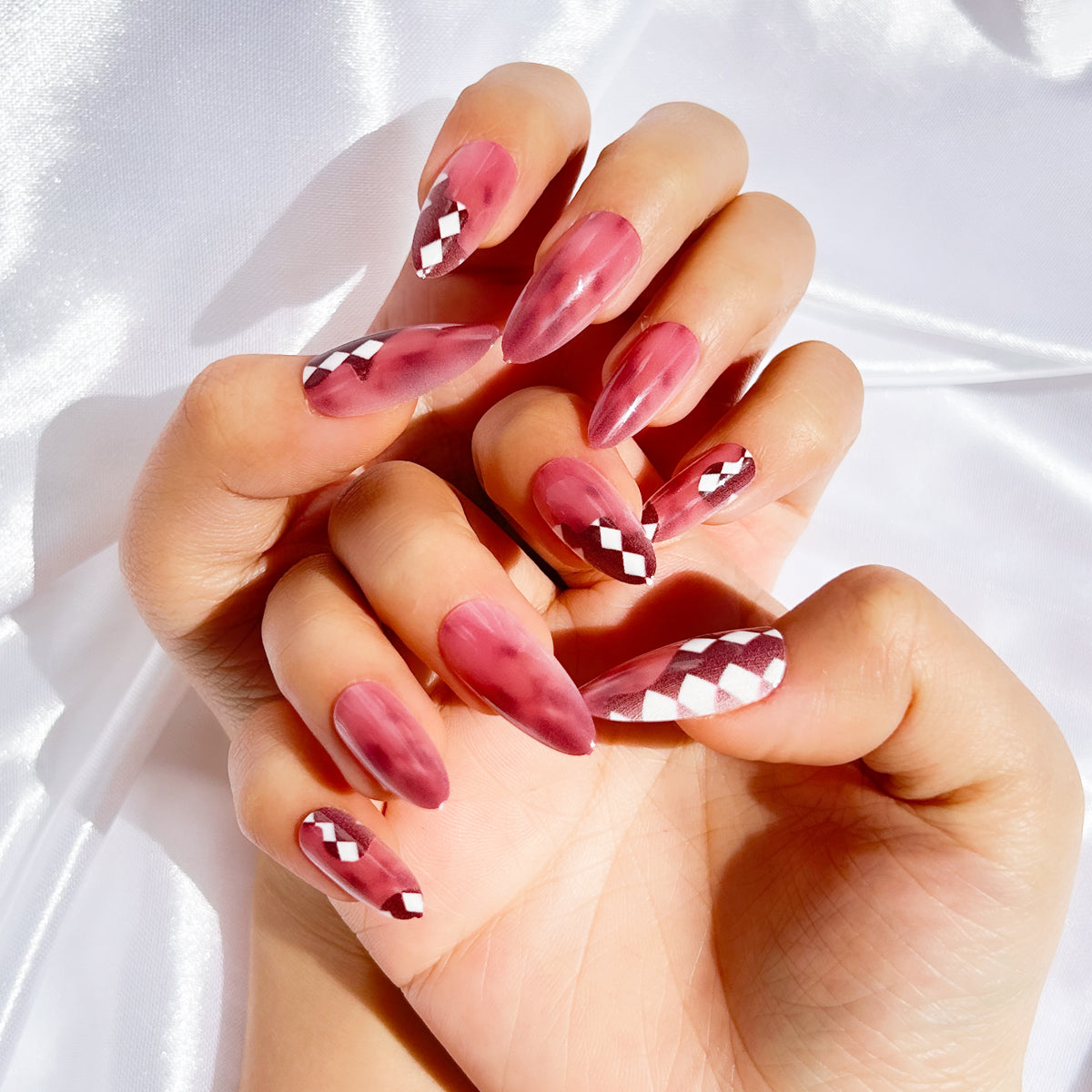 OPOOLA Almond Press on Nails Medium,OPOOLA Rainbow Jelly Soft Gel Fake Nails for Women Fit Natural,  Stick on Nails Reusable, 24pcs False Nails with Design Glue Art Kit