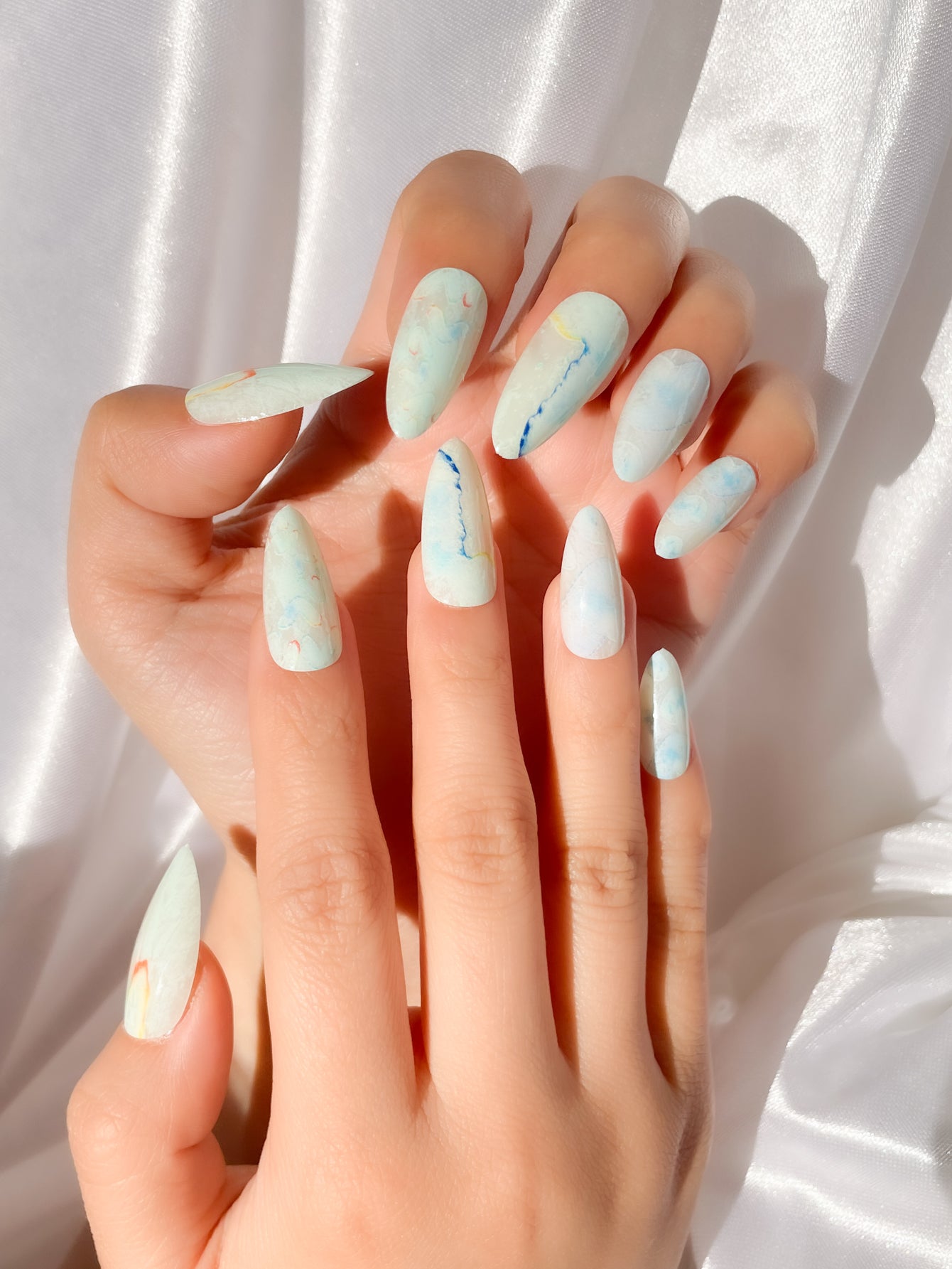 OPOOLA Almond Press on Nails Medium,OPOOLA Rainbow Jelly Soft Gel Fake Nails for Women Fit Natural,  Stick on Nails Reusable, 24pcs False Nails with Design Glue Art Kit