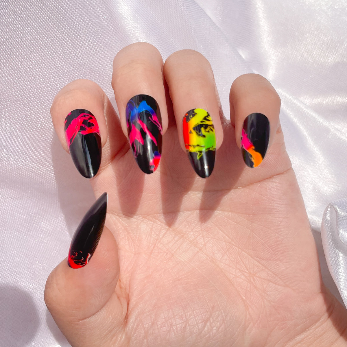 OPOOLA Almond Press on Nails Medium,Crack printing,OPOOLA Rainbow Jelly Soft Gel Fake Nails for Women Fit Natural,  Stick on Nails Reusable, 24pcs False Nails with Design Glue Art Kit
