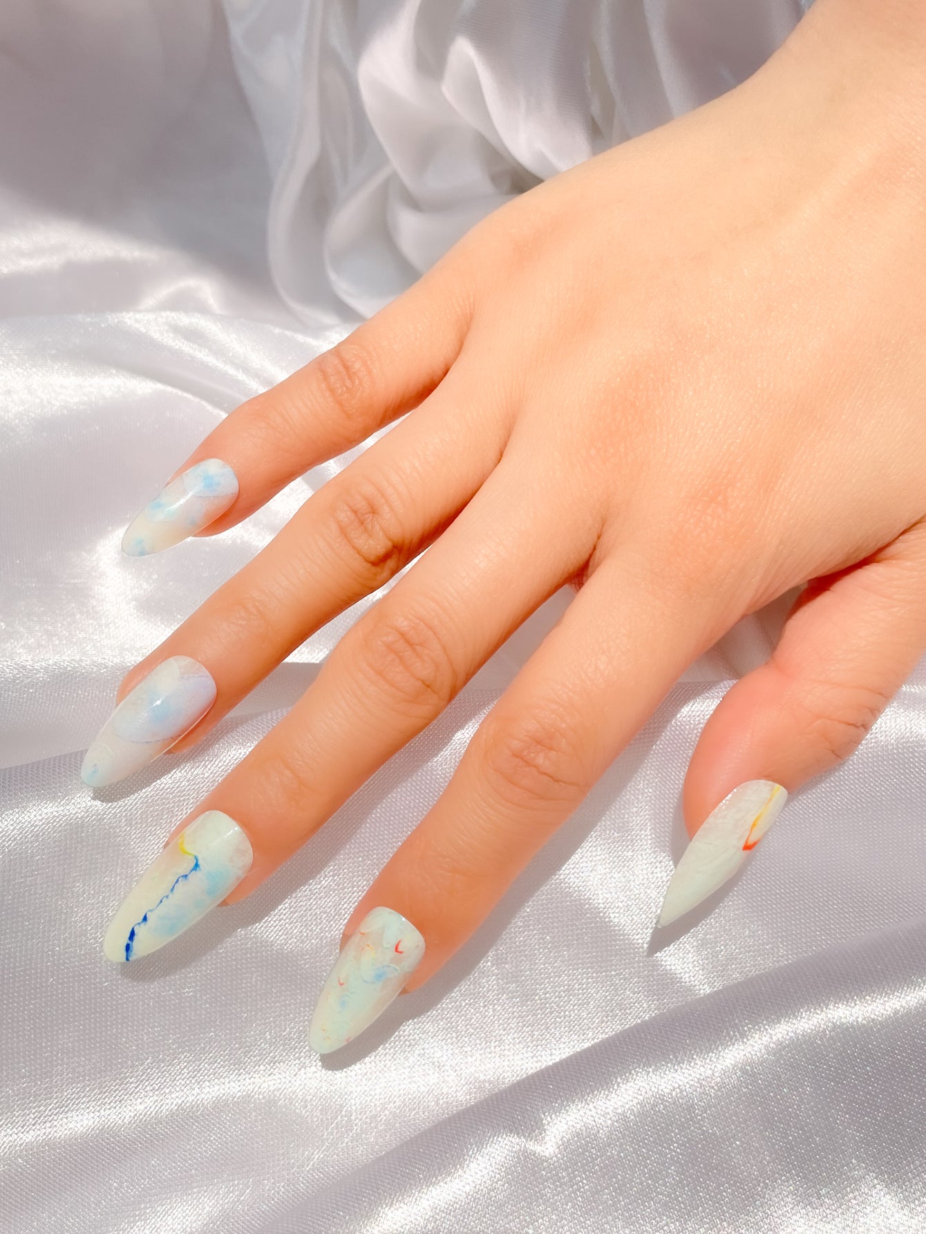 OPOOLA Almond Press on Nails Medium,OPOOLA Rainbow Jelly Soft Gel Fake Nails for Women Fit Natural,  Stick on Nails Reusable, 24pcs False Nails with Design Glue Art Kit