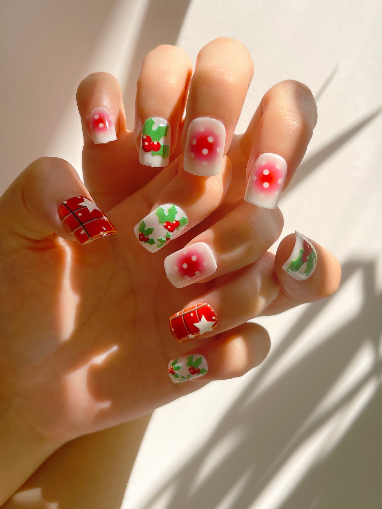 OPOOLA 24 pcs Short Square Shape Christmas Icon Soft Gel Fake Press On Nails with Jelly Glue&Nail Buffer